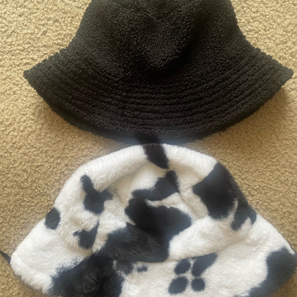 Women's Black and White Bucket Hat🪩